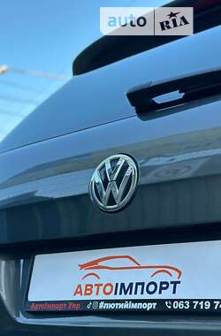 Универсал Volkswagen Golf 2018 в Сумах