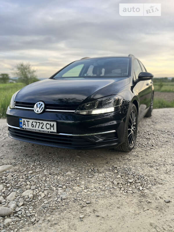 Універсал Volkswagen Golf 2018 в Надвірній