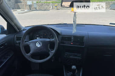Универсал Volkswagen Golf 2000 в Ровно