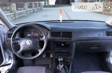 Хэтчбек Volkswagen Golf 2002 в Косове