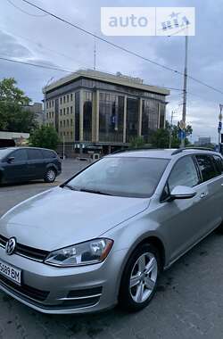 Универсал Volkswagen Golf 2015 в Киеве