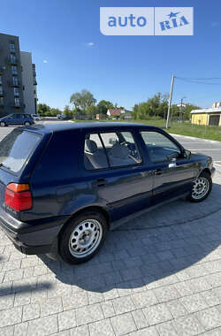 Хэтчбек Volkswagen Golf 1993 в Львове