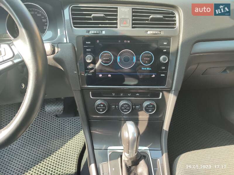 Универсал Volkswagen Golf 2017 в Кропивницком фото 36 Универсал Volkswagen Golf 2017 в Кропивницком