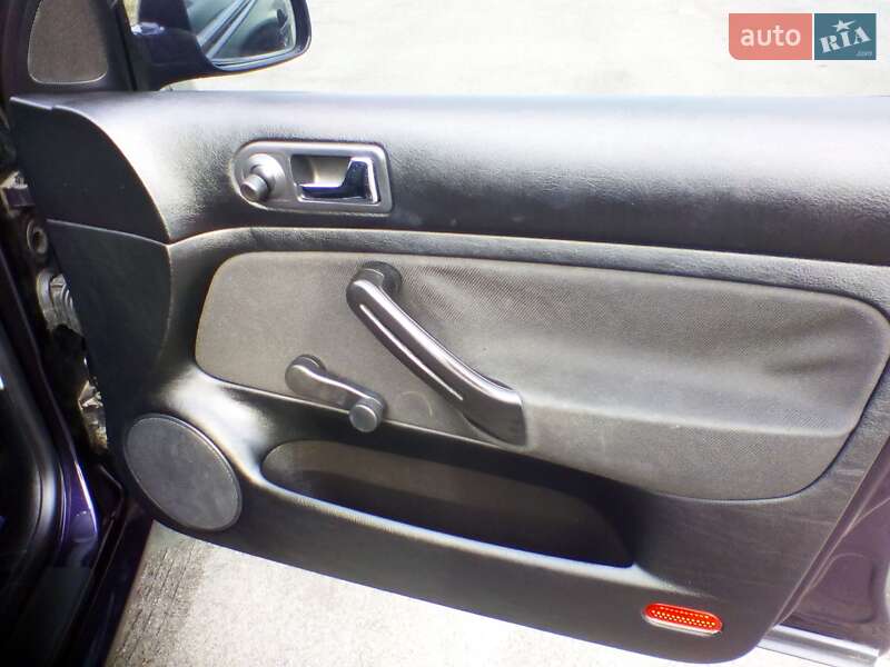 Хэтчбек Volkswagen Golf 1999 в Малине