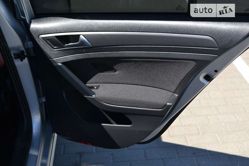 Універсал Volkswagen Golf 2019 в Дубні