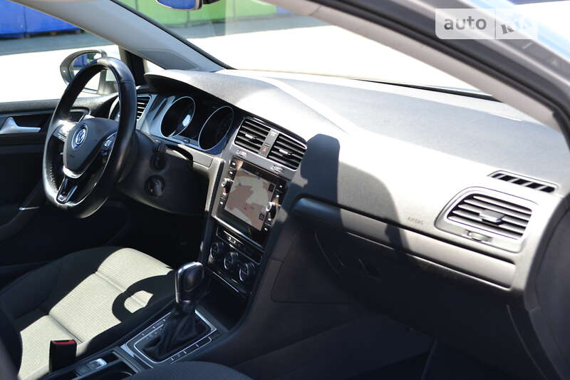 Універсал Volkswagen Golf 2019 в Дубні