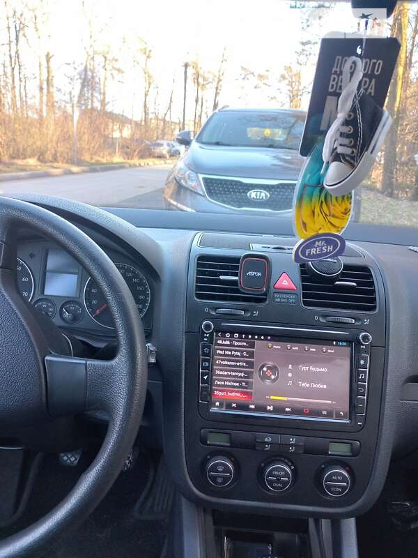 Хетчбек Volkswagen Golf 2006 в Шептицькому