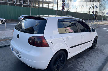 Хэтчбек Volkswagen Golf 2005 в Киеве