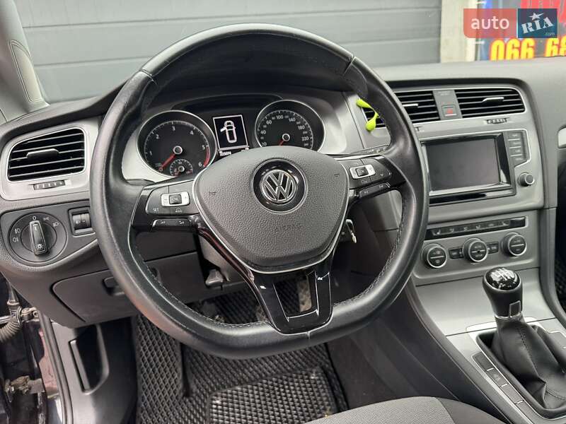 Универсал Volkswagen Golf 2014 в Кременце
