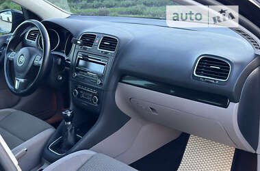 Хетчбек Volkswagen Golf 2012 в Дрогобичі