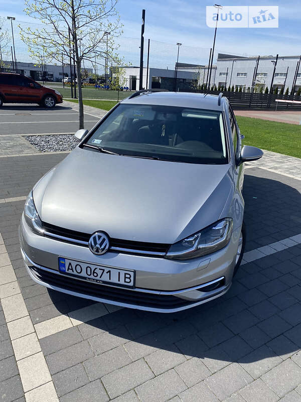 Універсал Volkswagen Golf 2019 в Мукачевому