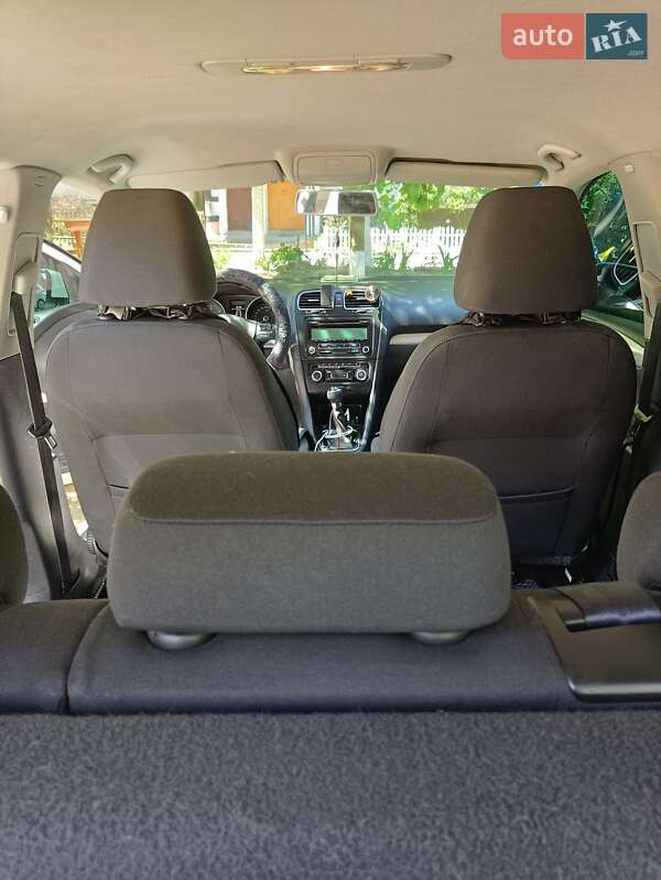 Хетчбек Volkswagen Golf 2010 в Славуті