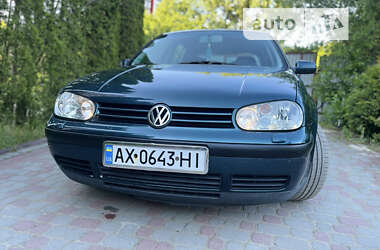 Хетчбек Volkswagen Golf 2002 в Львові