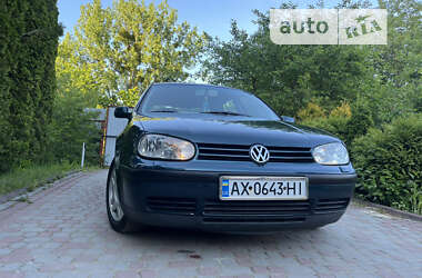 Хетчбек Volkswagen Golf 2002 в Львові