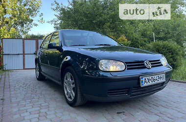 Хетчбек Volkswagen Golf 2002 в Львові