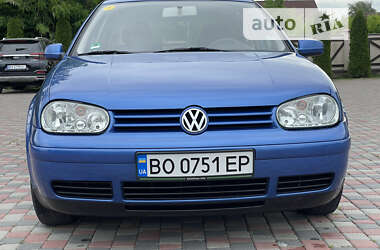 Хетчбек Volkswagen Golf 2000 в Чернівцях