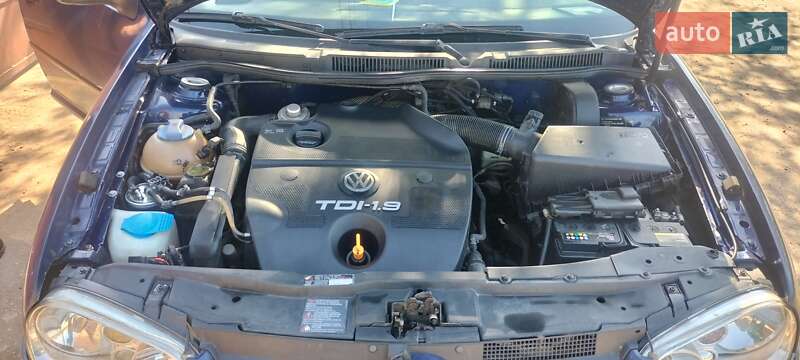 Volkswagen Golf 2000