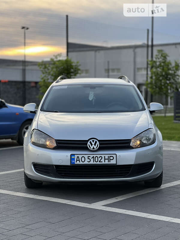 Универсал Volkswagen Golf 2012 в Мукачево