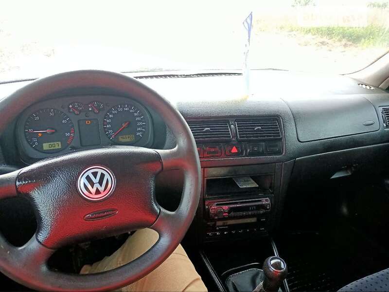 Универсал Volkswagen Golf 2000 в Яворове