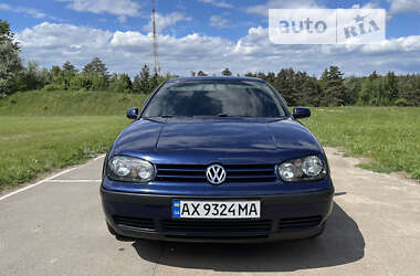 Хэтчбек Volkswagen Golf 2000 в Тростянце