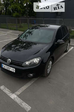 Хэтчбек Volkswagen Golf 2011 в Умани