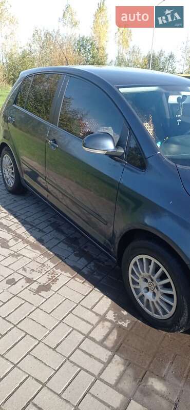 Хэтчбек Volkswagen Golf 2007 в Нововолынске