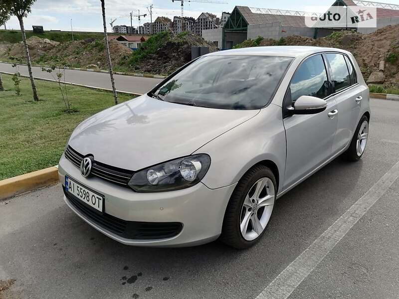 Хетчбек Volkswagen Golf 2008 в Ірпені