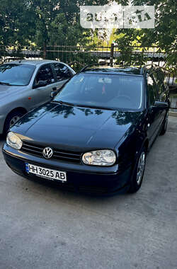 Универсал Volkswagen Golf 2004 в Одессе