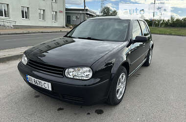 Хэтчбек Volkswagen Golf 2000 в Виннице