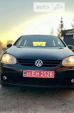 Хетчбек Volkswagen Golf 2007 в Звенигородці