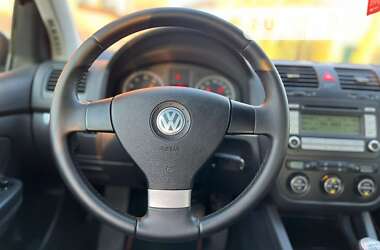 Хэтчбек Volkswagen Golf 2007 в Звенигородке