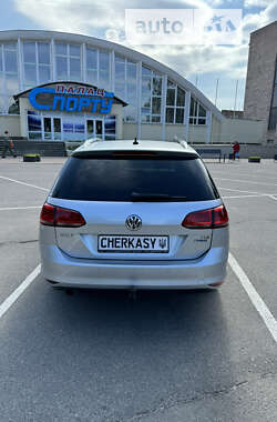 Универсал Volkswagen Golf 2016 в Черкассах
