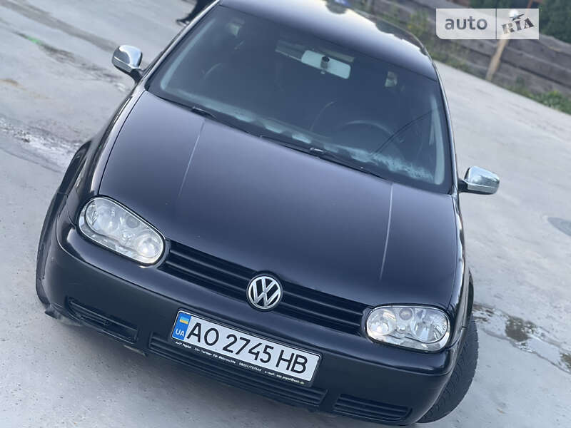 Хетчбек Volkswagen Golf 2000 в Яремчі