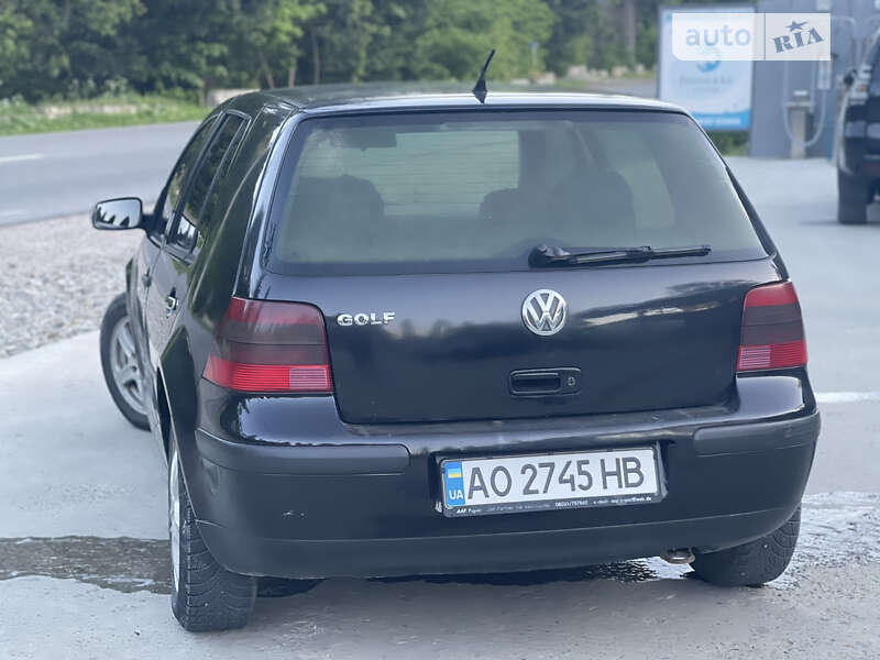 Хетчбек Volkswagen Golf 2000 в Яремчі