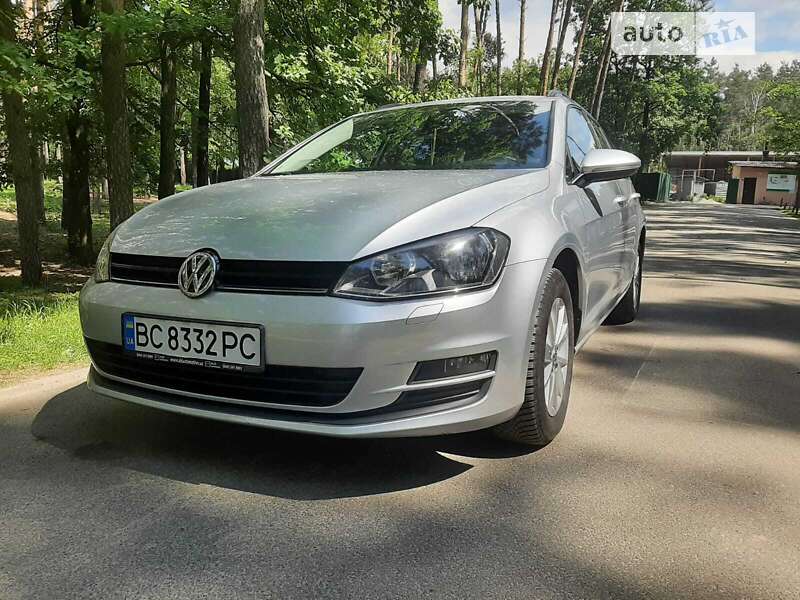 Універсал Volkswagen Golf 2016 в Києві