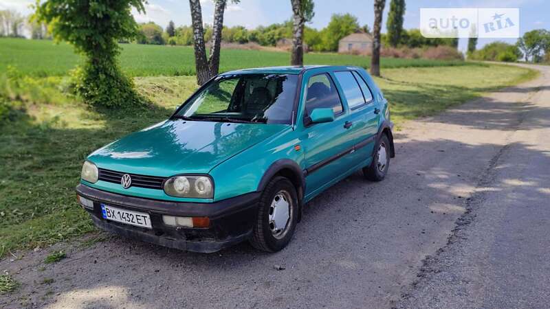 Хэтчбек Volkswagen Golf 1992 в Погребище