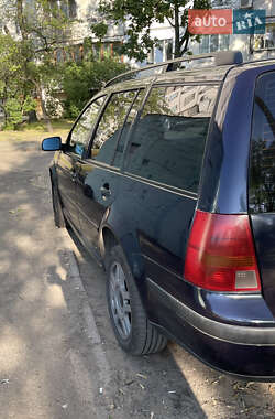 Універсал Volkswagen Golf 2002 в 