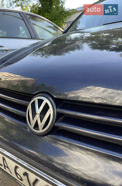 Універсал Volkswagen Golf 2002 в 