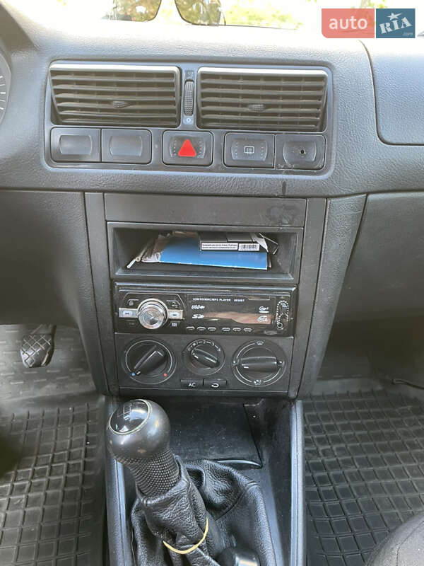 Универсал Volkswagen Golf 2002 в Киеве фото 18 Универсал Volkswagen Golf 2002 в Киеве