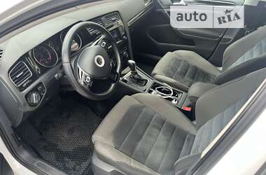 Хэтчбек Volkswagen Golf 2013 в Киеве