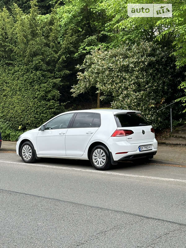 Хэтчбек Volkswagen Golf 2020 в Хмельницком