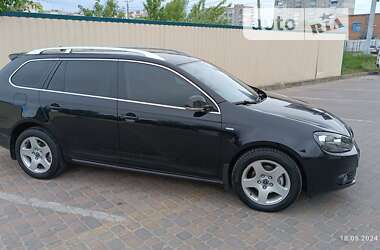 Универсал Volkswagen Golf 2010 в Хмельницком