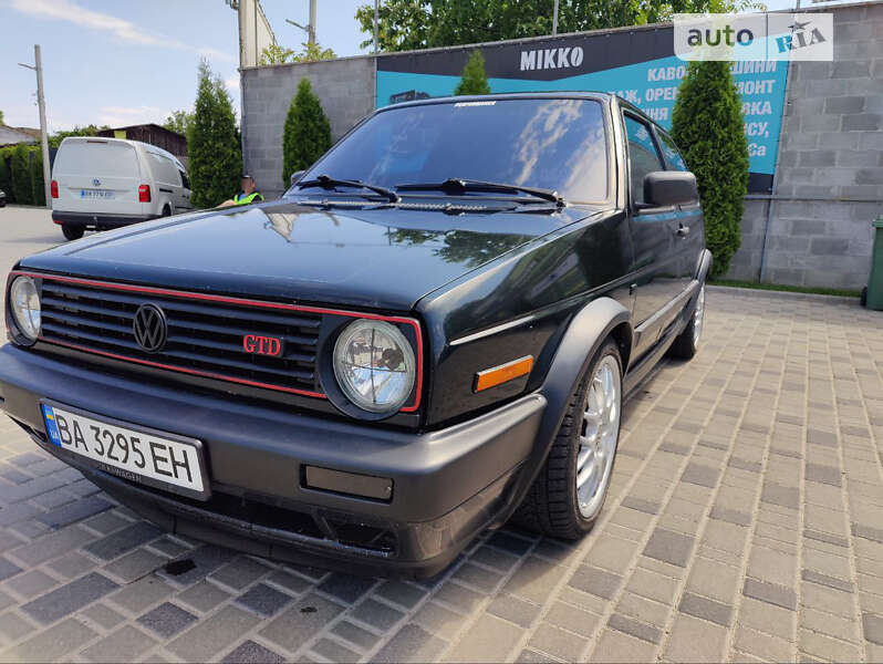 Хэтчбек Volkswagen Golf 1985 в Кропивницком