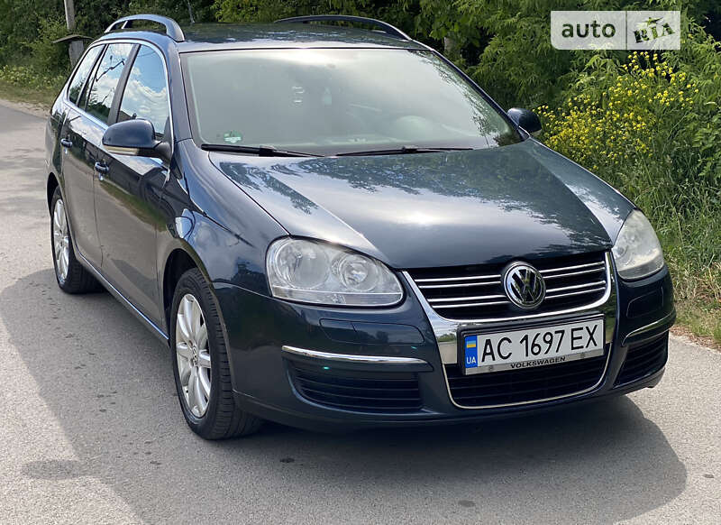 Универсал Volkswagen Golf 2008 в Владимир-Волынском