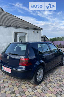 Хэтчбек Volkswagen Golf 2002 в Хороле