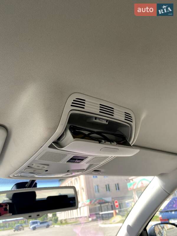 Универсал Volkswagen Golf 2011 в Полтаве