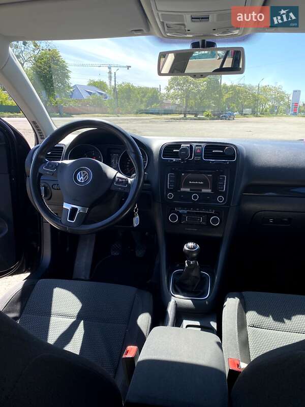 Универсал Volkswagen Golf 2011 в Полтаве