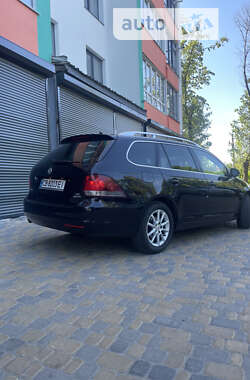 Універсал Volkswagen Golf 2012 в Чернігові