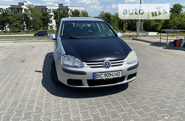 Хэтчбек Volkswagen Golf 2004 в Львове