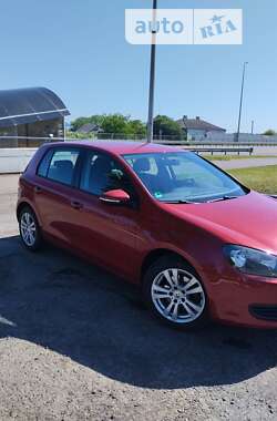 Хетчбек Volkswagen Golf 2010 в Гощі